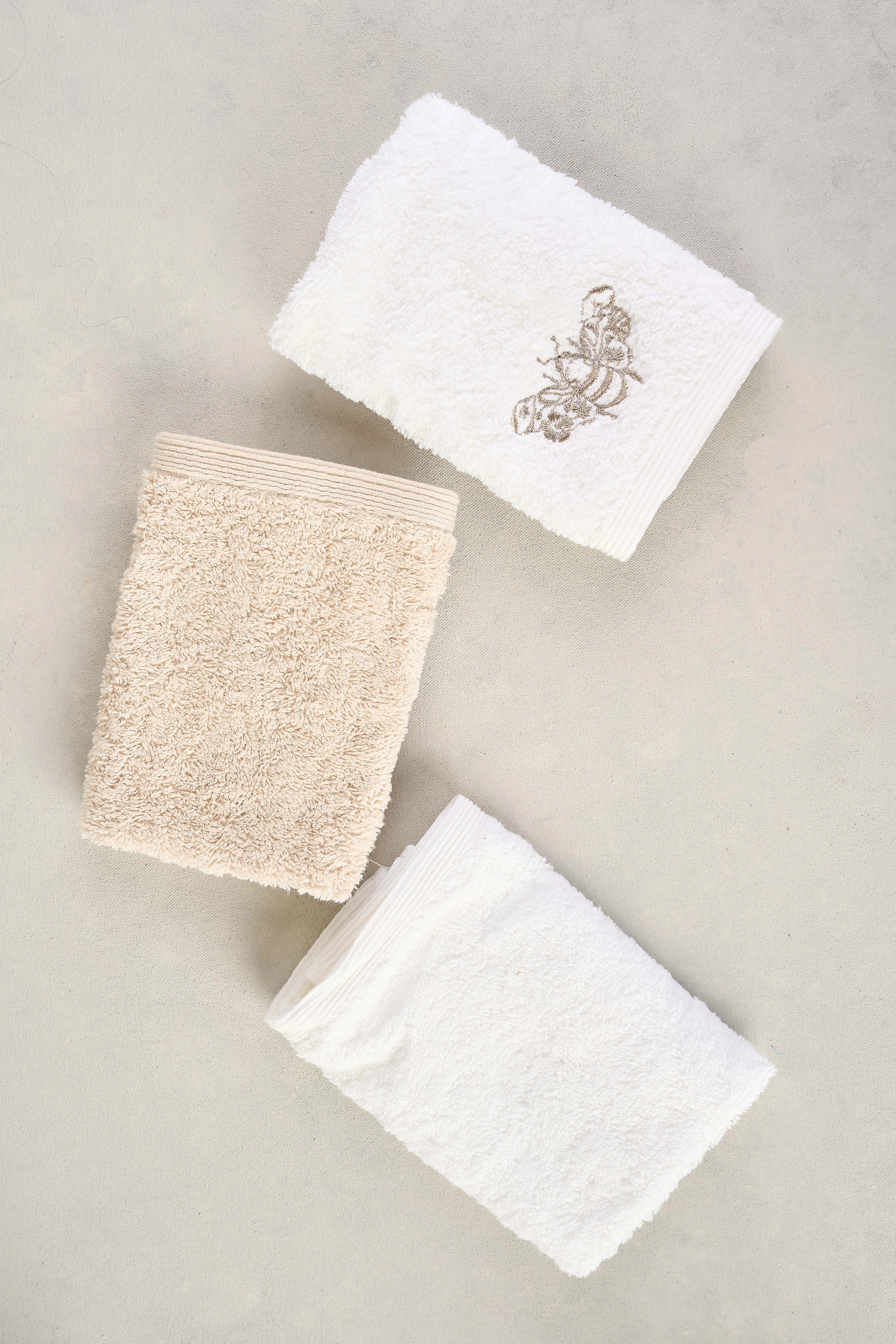 Bee Embroidered Face Washer Set
