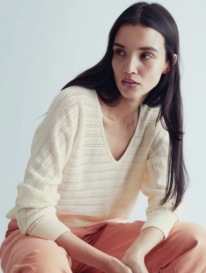 Clover Women's Pointelle Knit Organic Cotton Jumper | Cream