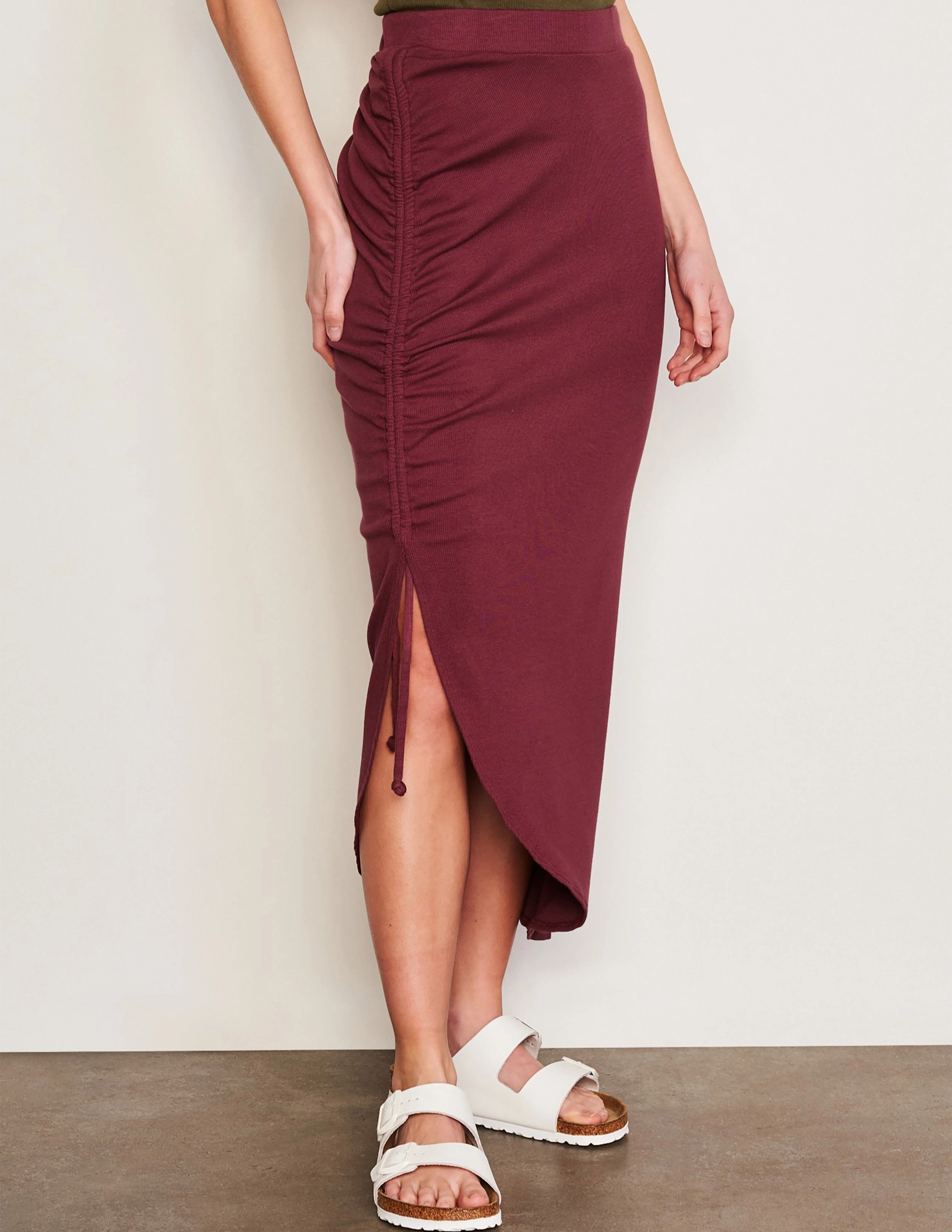 Sundry Boyfriend Tee & Shirred Midi Skirt Set in Merlot
