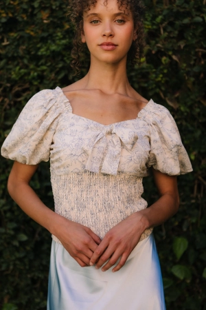 Suzie Blouse in Etched Blue Floral